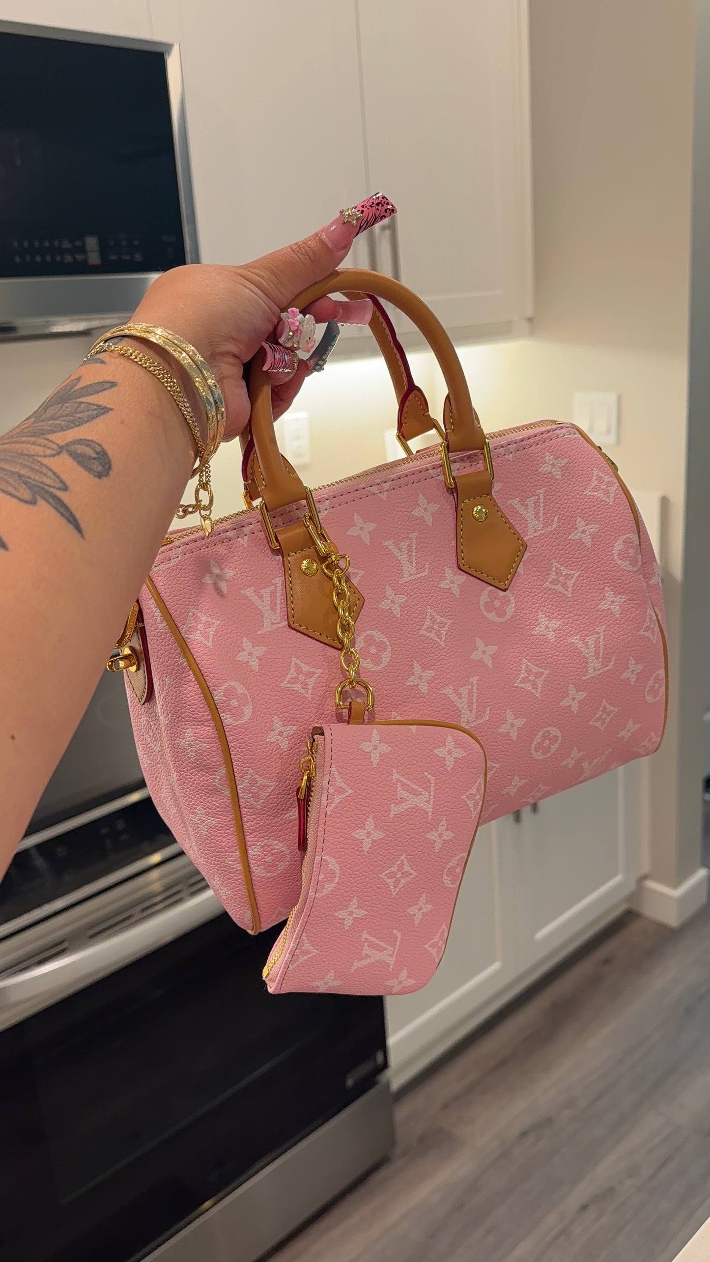 Big pink LV Speedy + cardholder