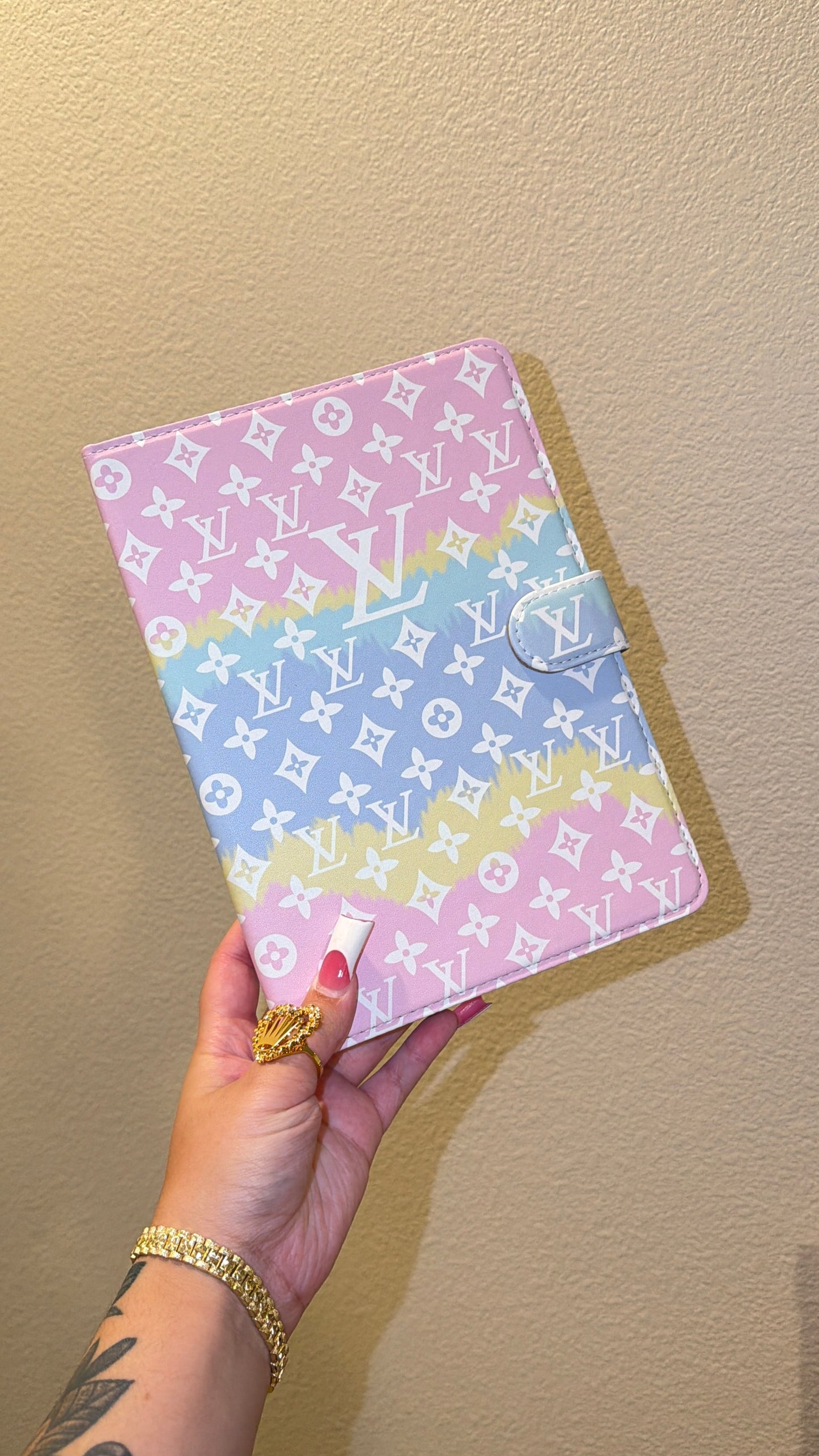 OMBRÉ LV IPAD CASE