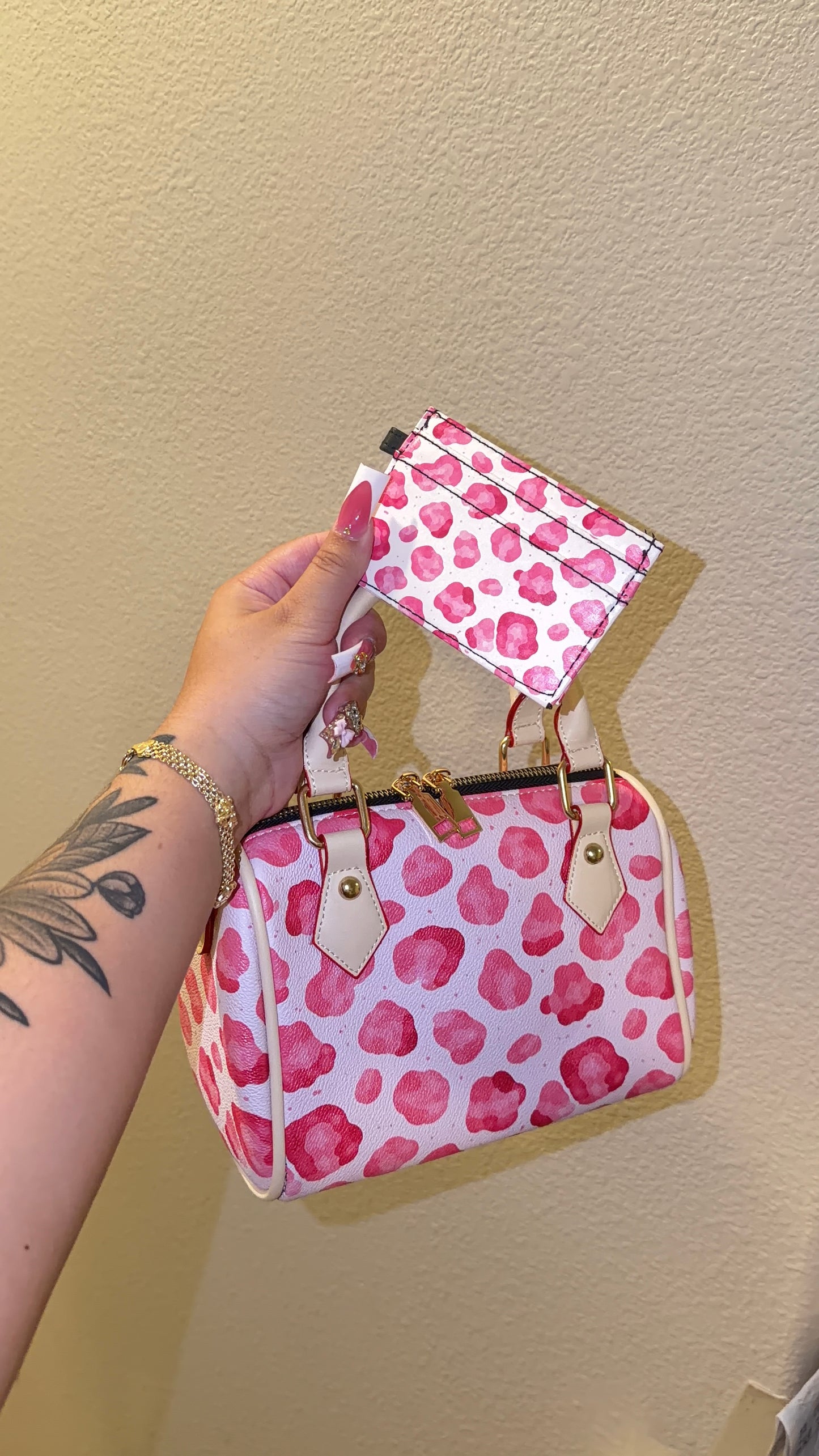 PINK & WHITE LEPORD PURSE