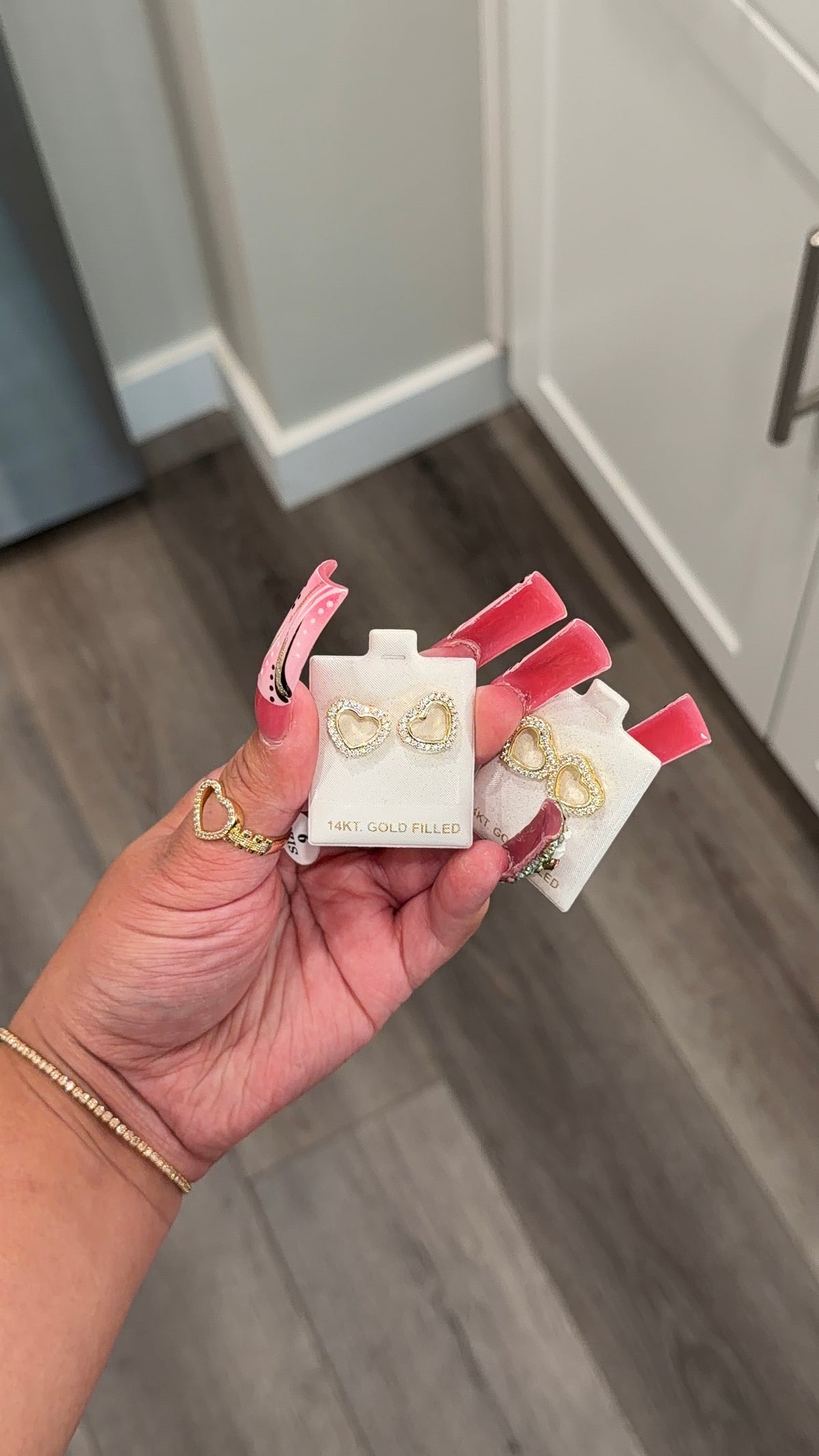 Open Amor Studs