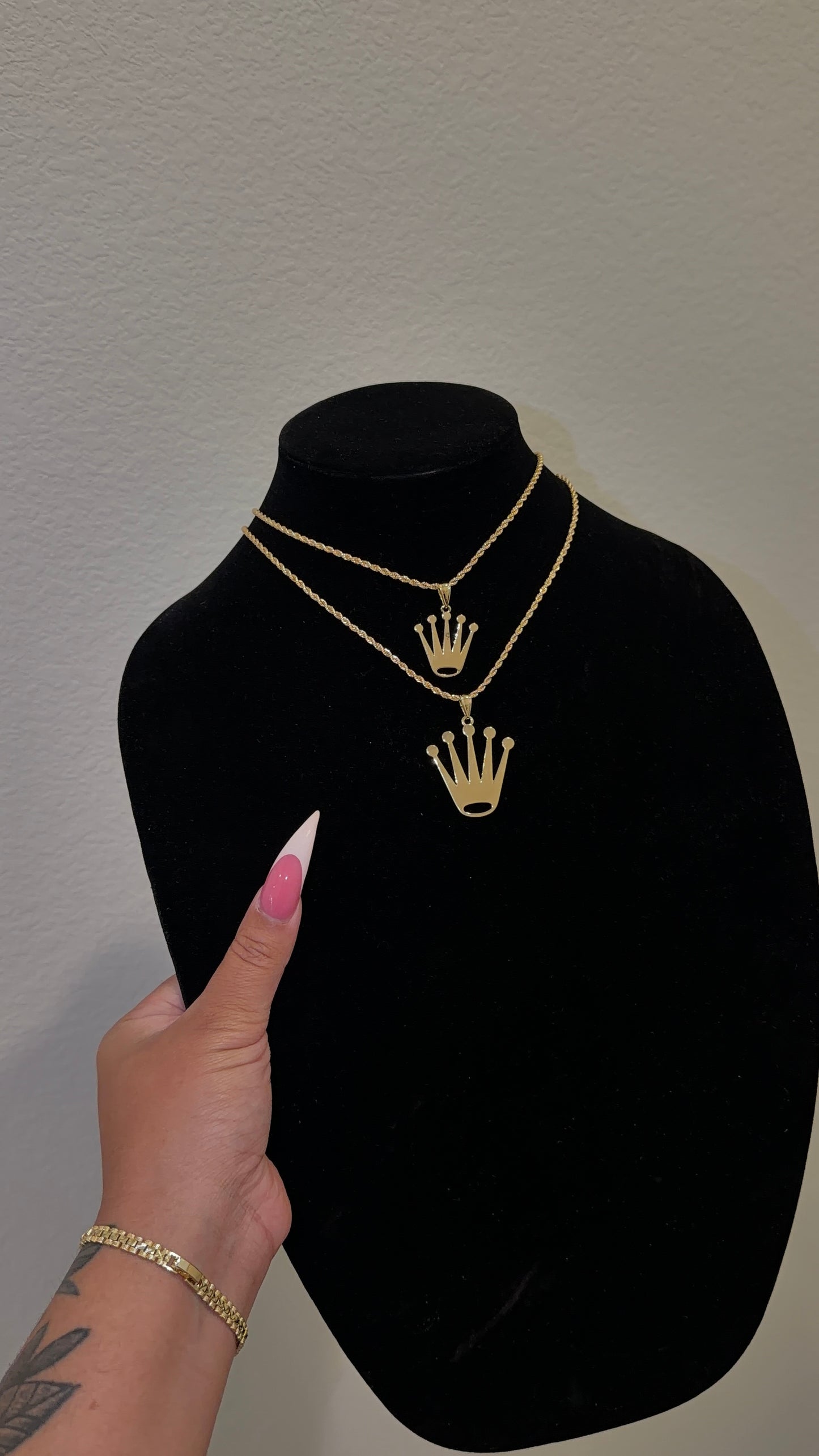 Crown necklace