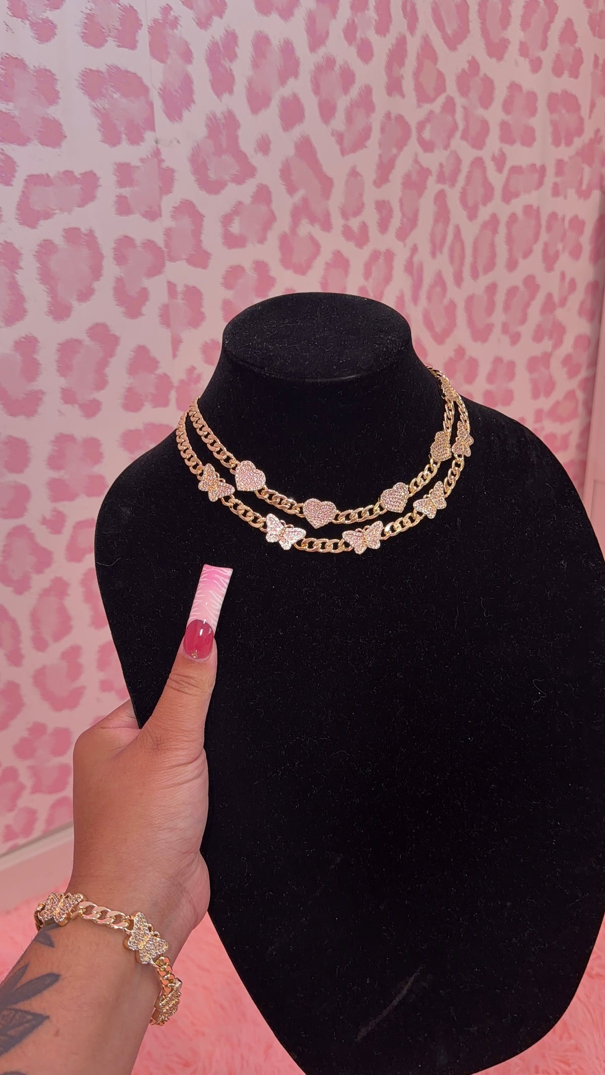 Pink hrts/butterfly chains