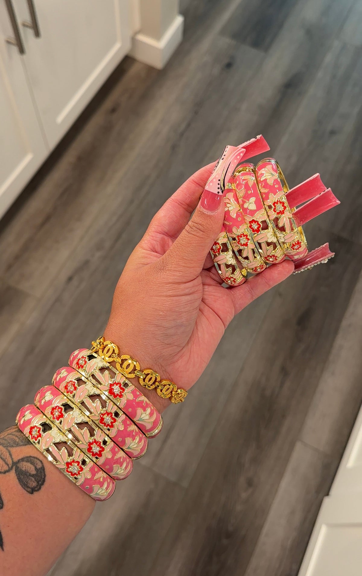 Thick flower bangle