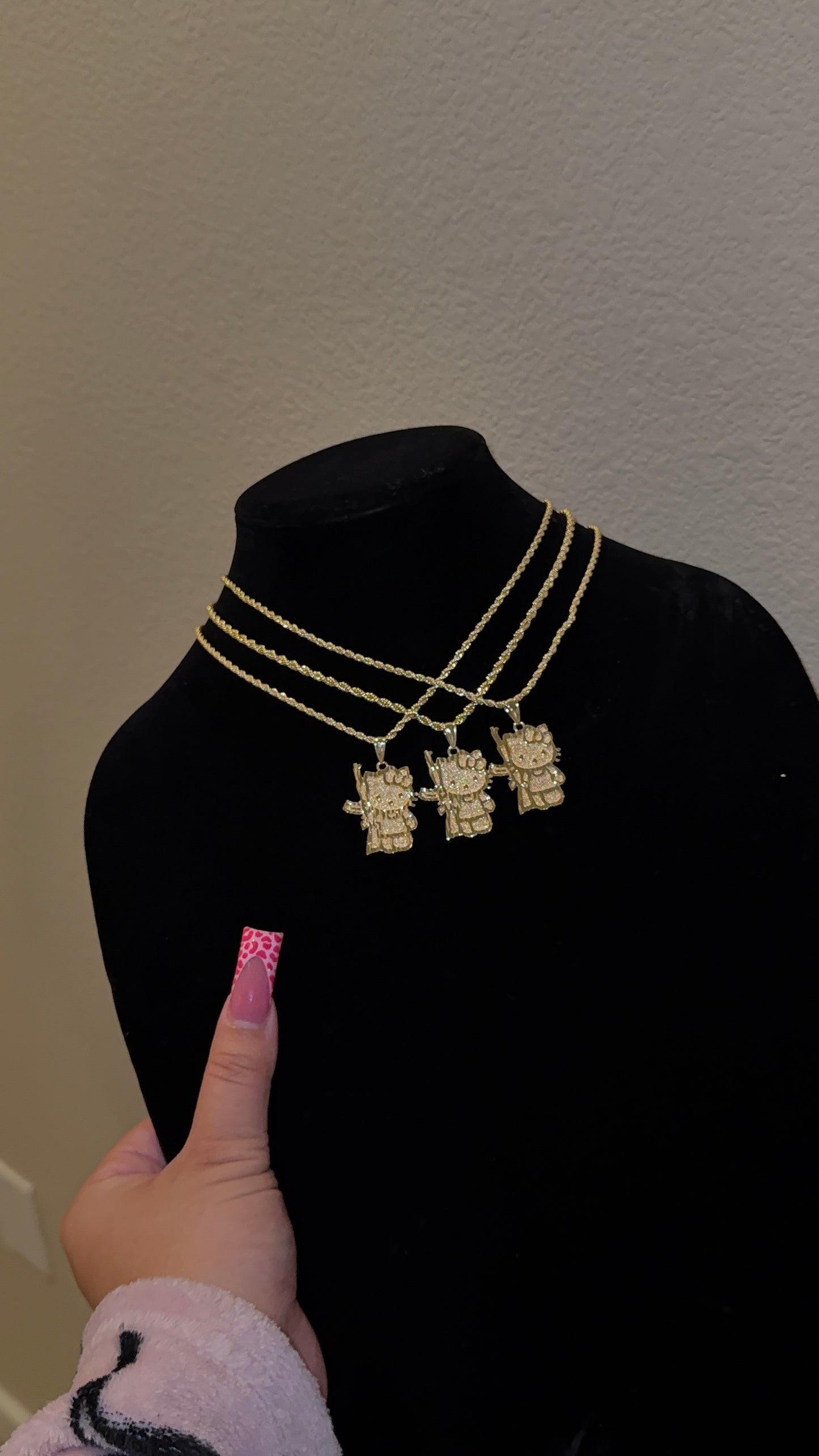 AK HK NECKLACE
