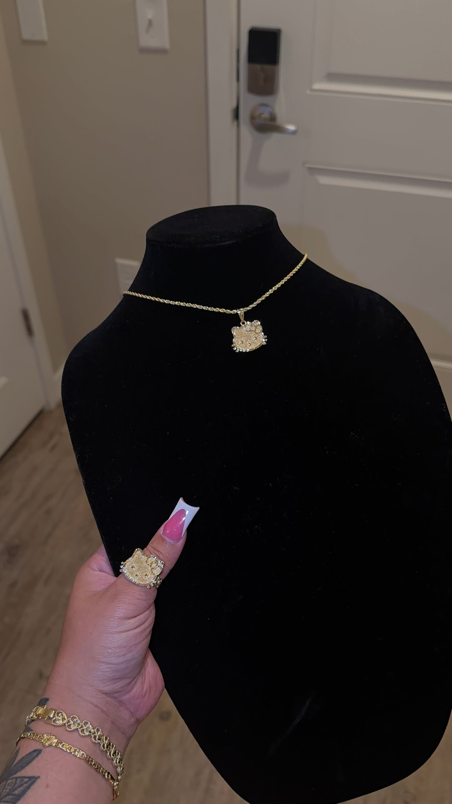JUMBO HK FACE NECKLACE