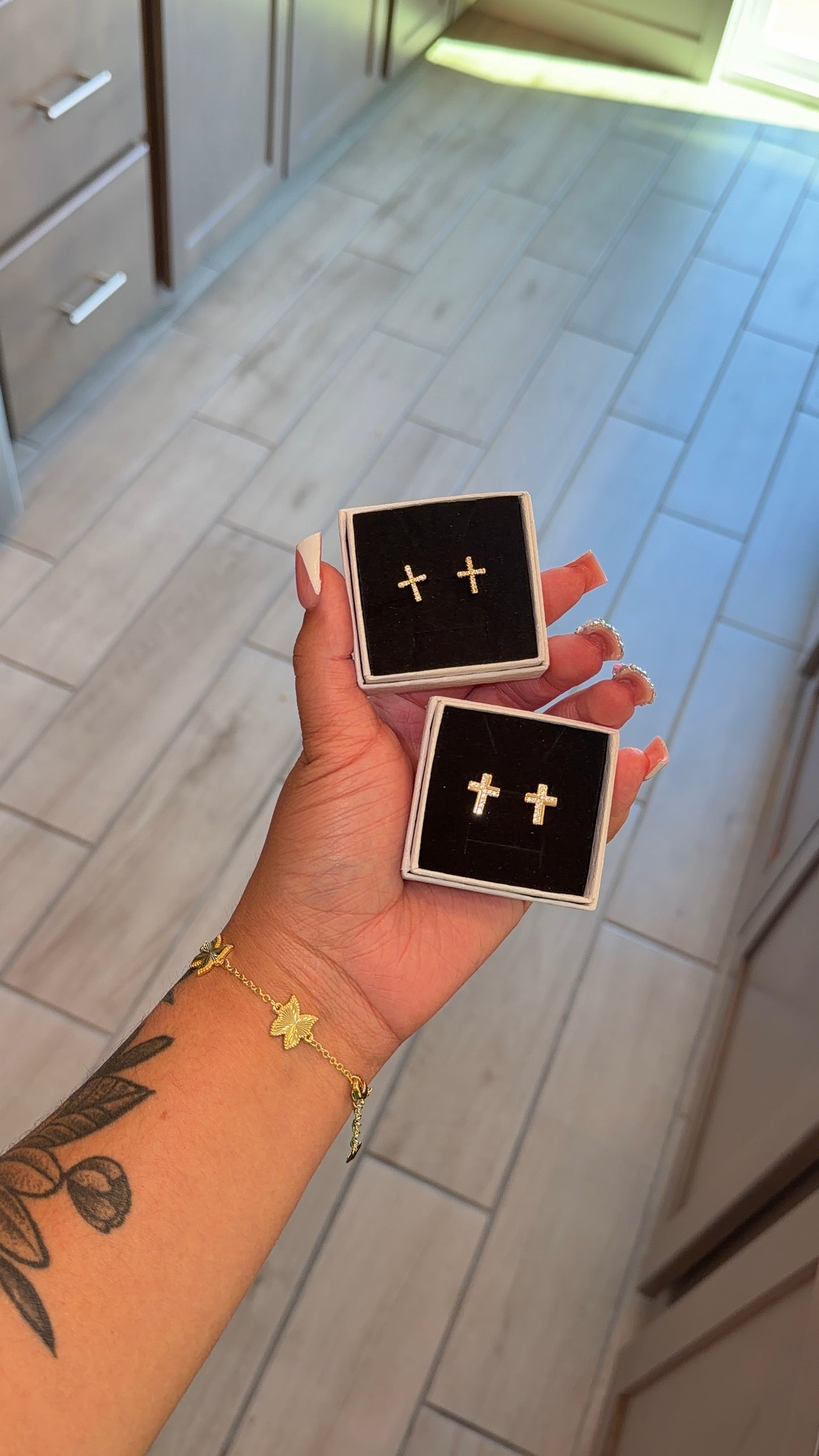 Cross studs