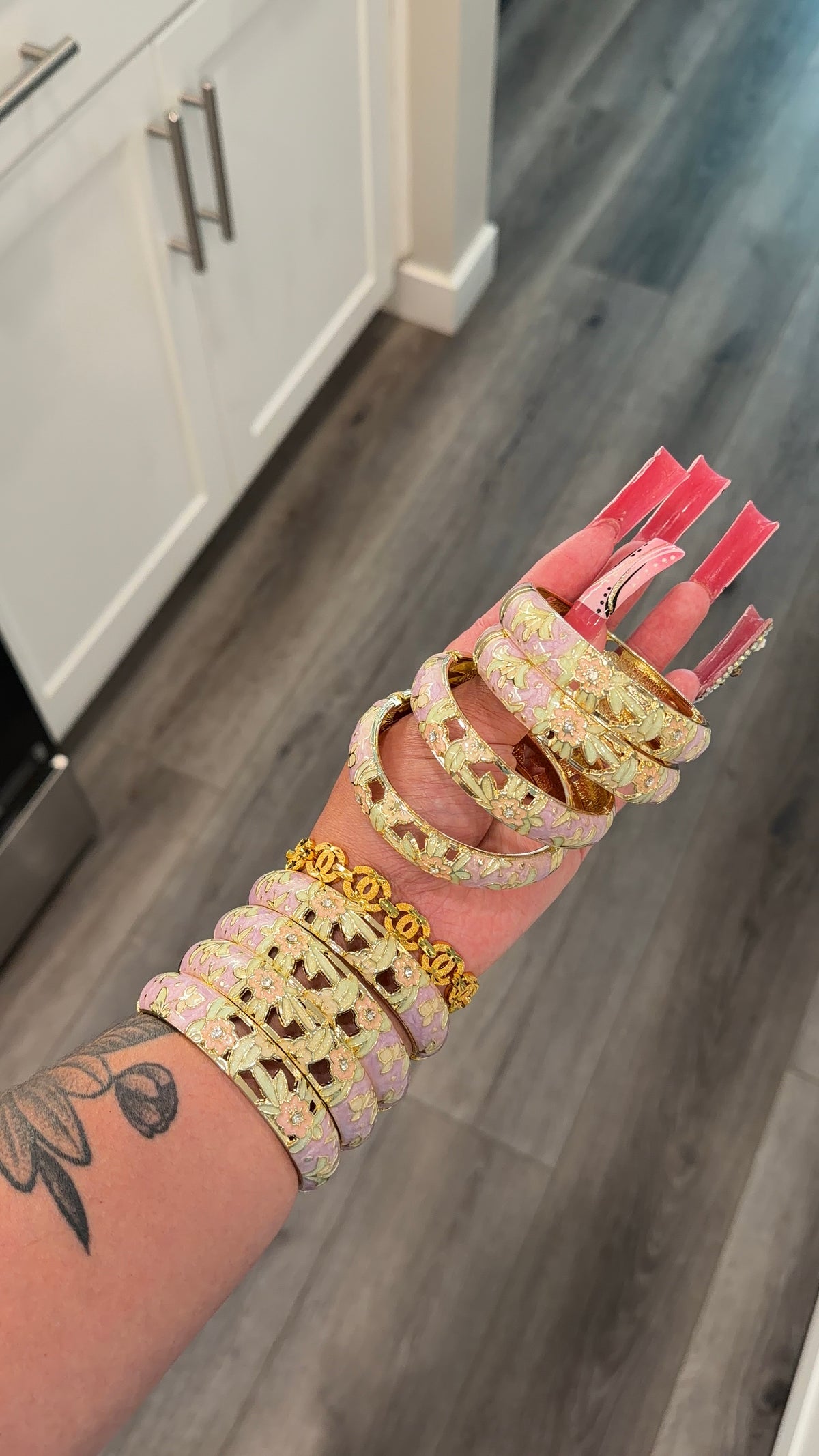 Thick flower bangle