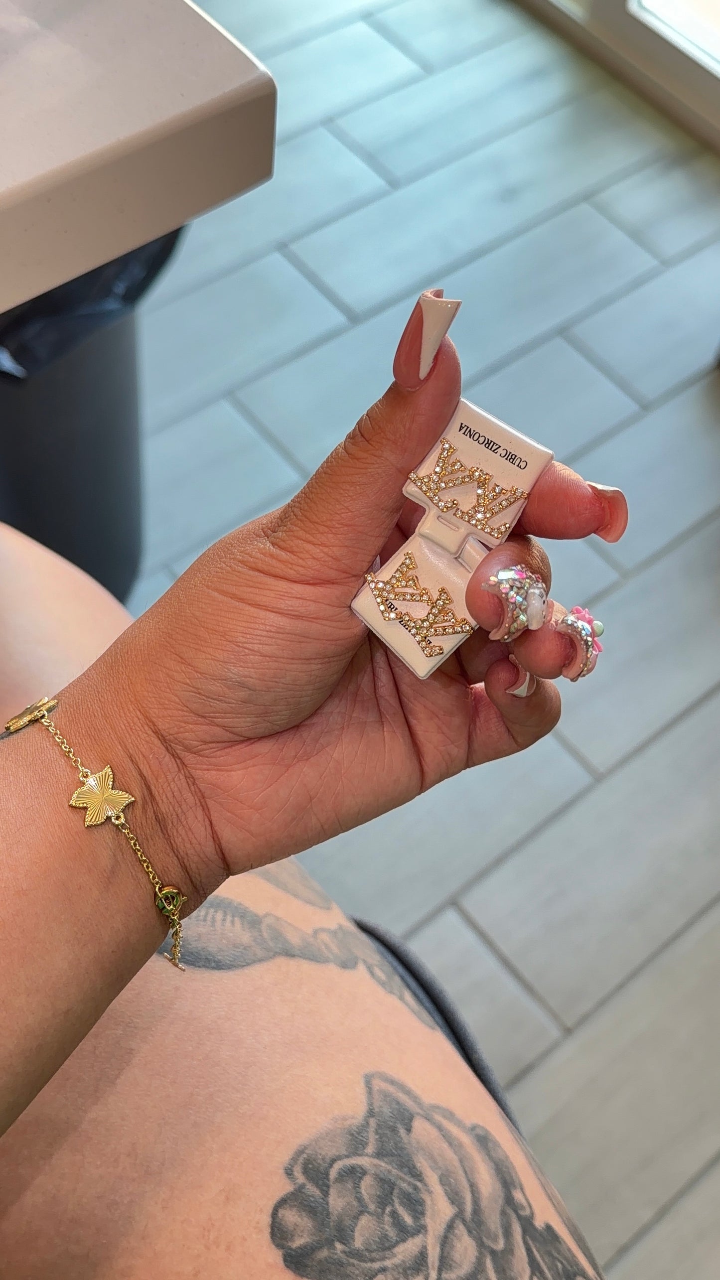 LV studs