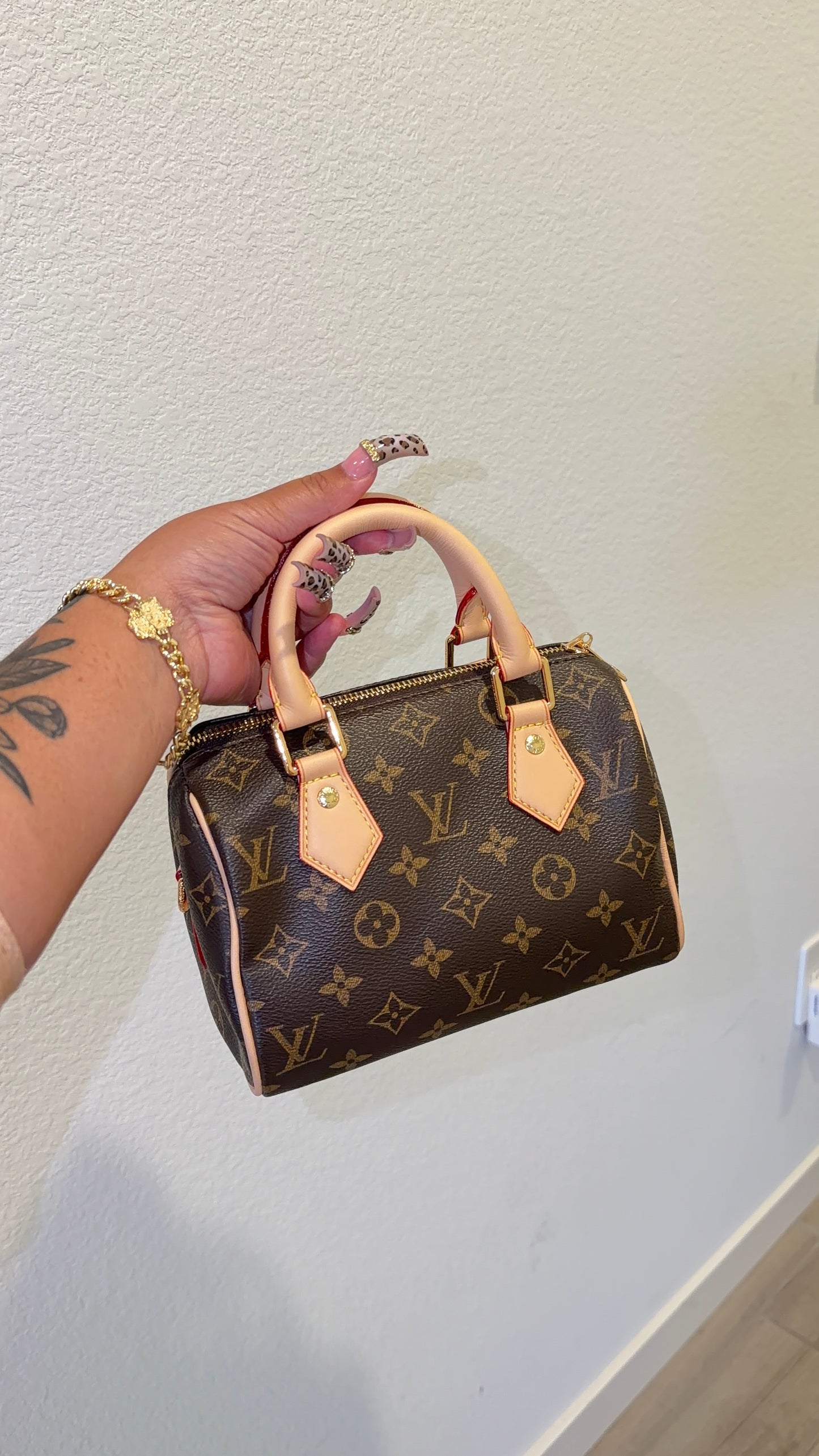 Brown LV speedy