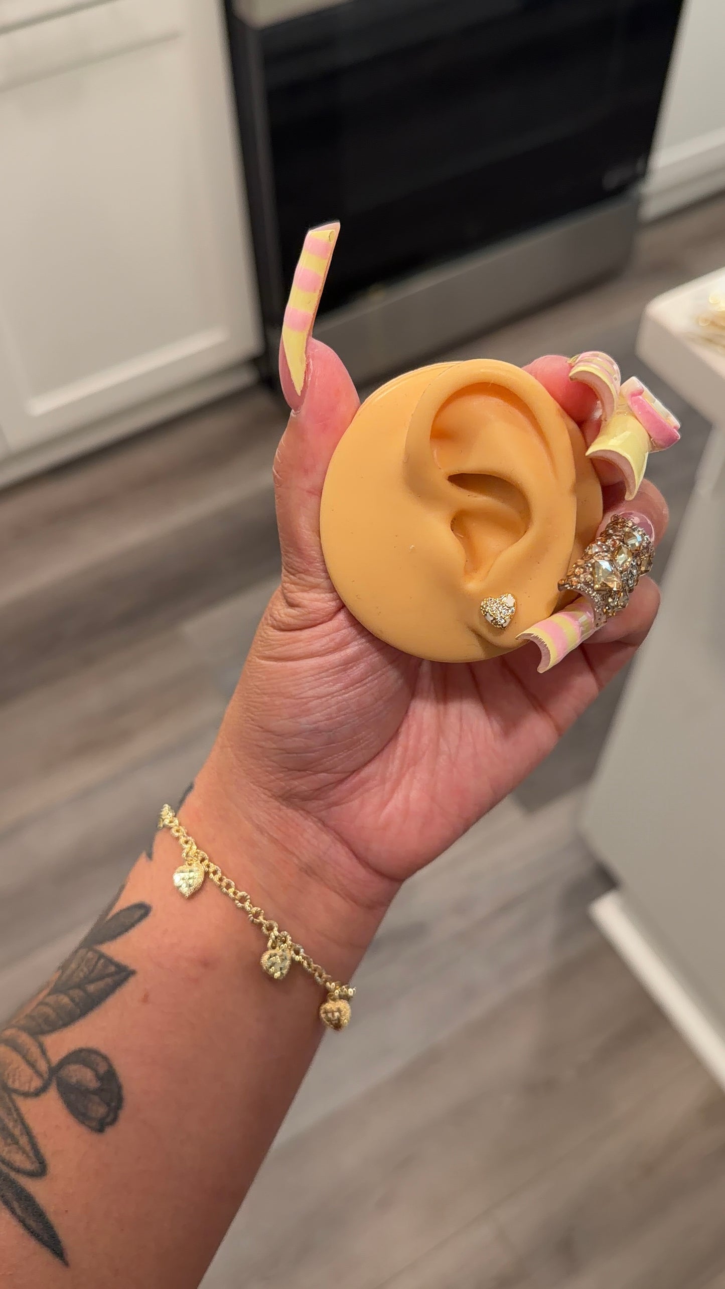 VC Pearl studs