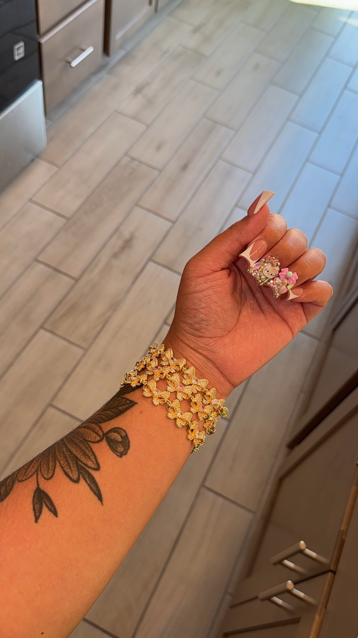 Bow bracelet(s)