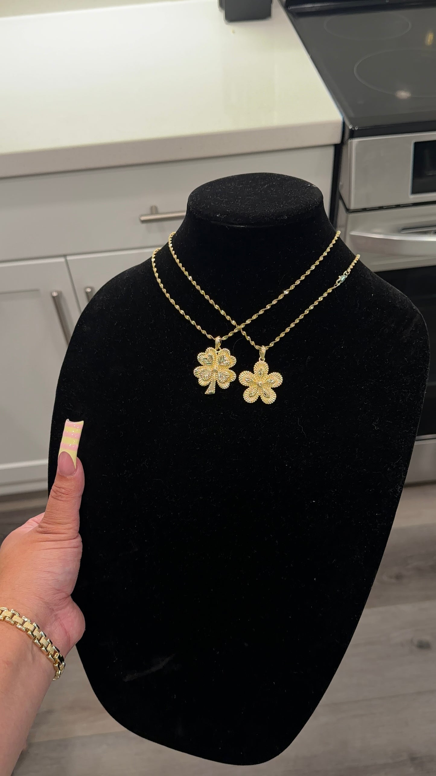 Clover / flower cut necklace(s)