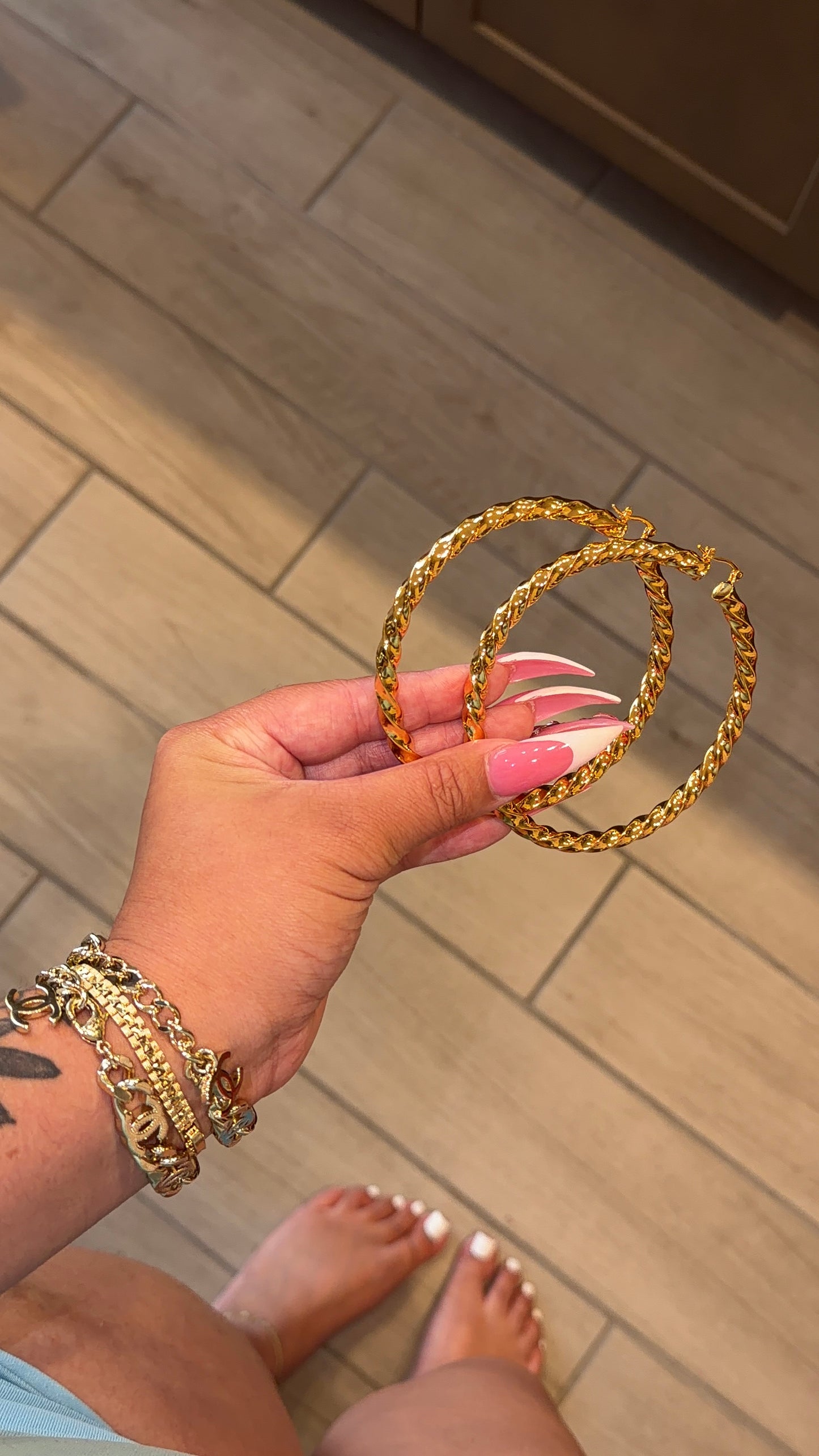 TWIST HOOPS