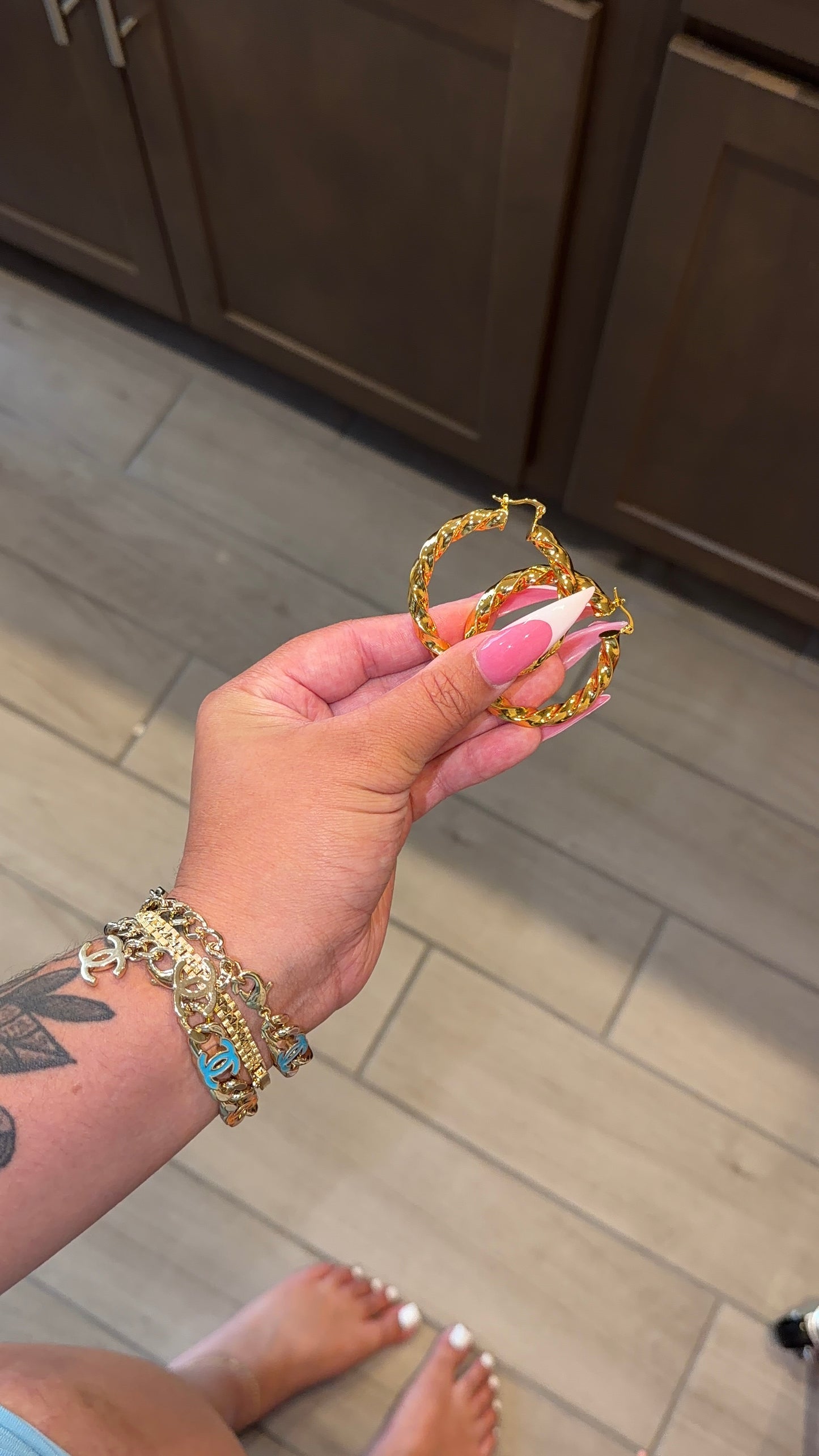 TWIST HOOPS
