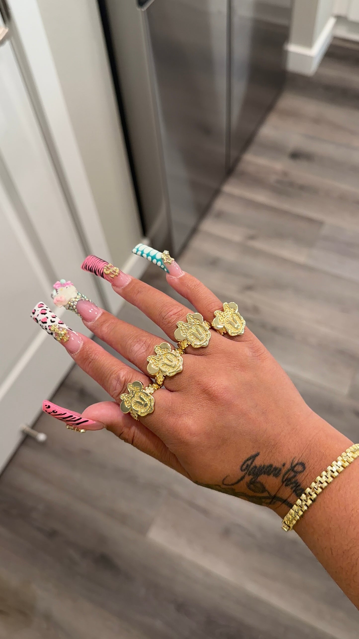 Minnie ring