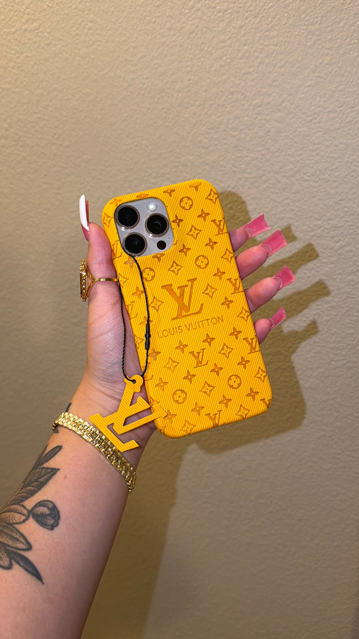 LV DANGLY CASE(S)